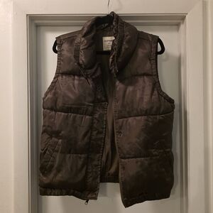 Old Navy Olive Green Puffer Vest